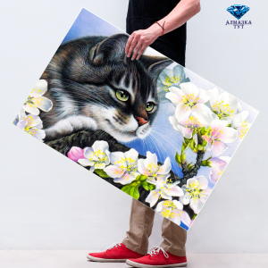 Алмазная мозаика "Котик нюхает цветы"